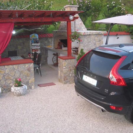 Apartment Yasica Izacic Exterior photo